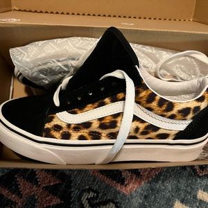 NIB. Women’s size 5.